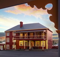 Stanley Hotel  Apartments - Accommodation NSW