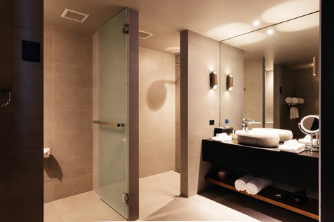 MACq 01 Hotel - Accommodation NSW 2