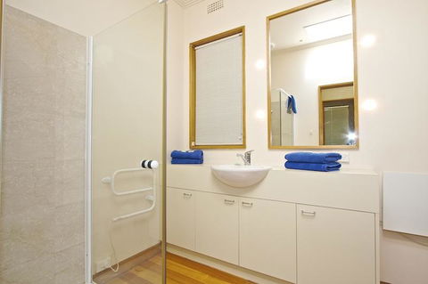 Riverfront Motel & Villas - Accommodation NSW 2