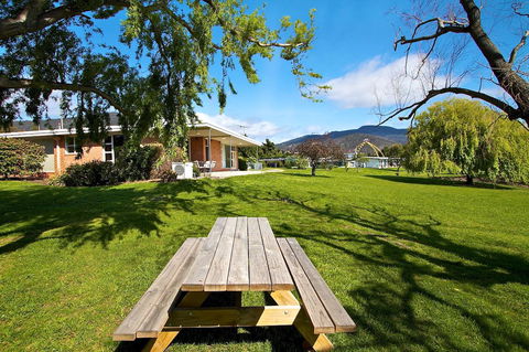 Riverfront Motel & Villas - Accommodation NSW 32