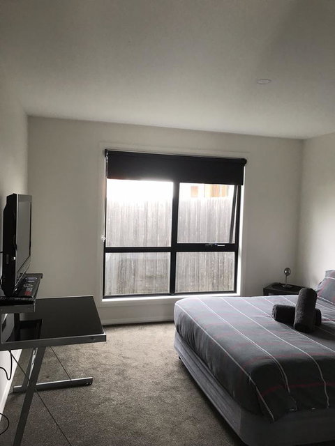 Georges Bay Apartments - Accommodation NSW 7