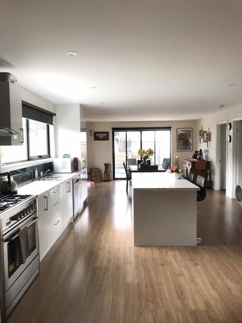 Georges Bay Apartments - Accommodation NSW 10