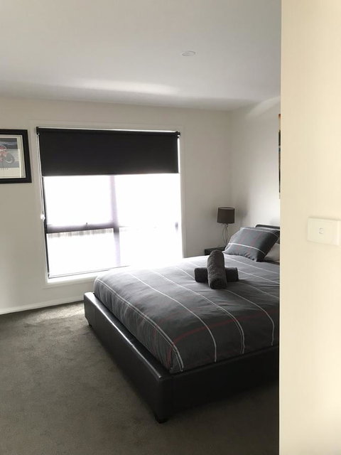 Georges Bay Apartments - Accommodation NSW 5