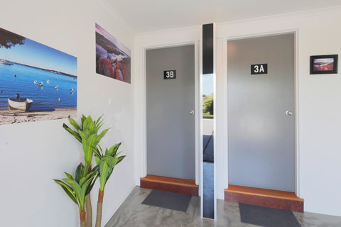 Georges Bay Apartments - Accommodation NSW 21