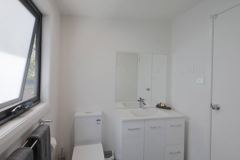 Georges Bay Apartments - Accommodation NSW 20