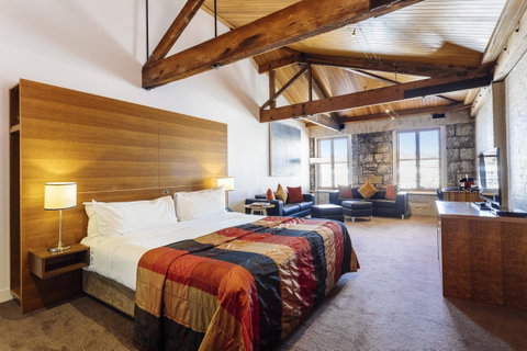 The Henry Jones Art Hotel - Accommodation NSW 6
