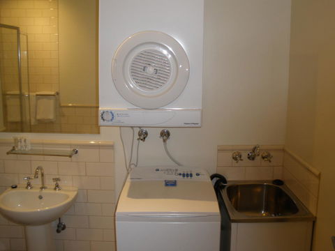 Launceston Central Apartment Hotel Official - Accommodation NSW 23