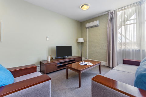 Launceston Central Apartment Hotel Official - Accommodation NSW 14