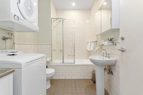 Launceston Central Apartment Hotel Official - Accommodation NSW 13