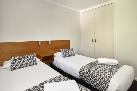 Elphin Serviced Apartments - Accommodation NSW 24
