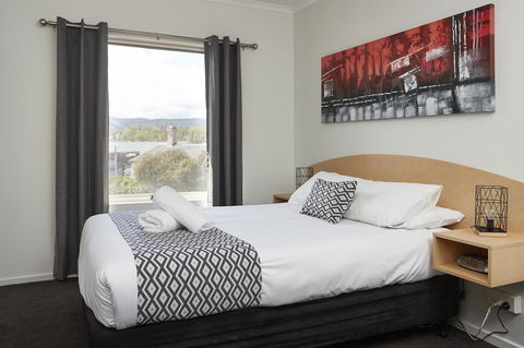 Elphin Serviced Apartments - Accommodation NSW 34