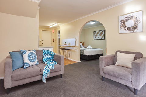 Elphin Serviced Apartments - Accommodation NSW 9