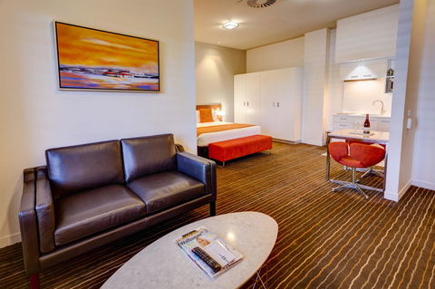 Mantra Charles Hotel - Accommodation NSW 22