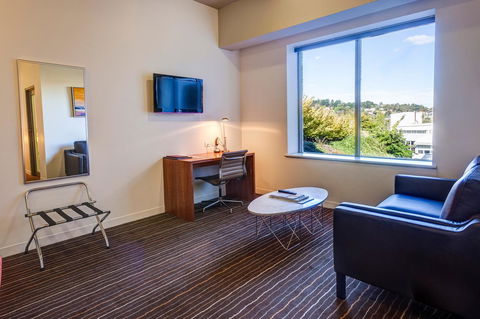 Mantra Charles Hotel - Accommodation NSW 21