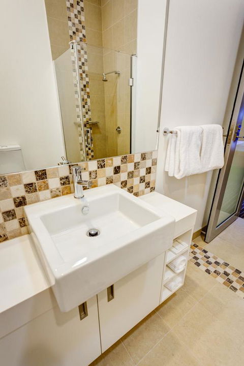 Mantra Charles Hotel - Accommodation NSW 36