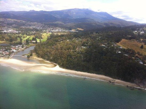 Kingston Beach-House Retreat - Accommodation NSW 3