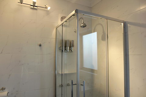 Kingston Beach-House Retreat - Accommodation NSW 5