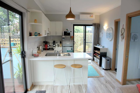 Kingston Beach-House Retreat - Accommodation NSW 20