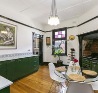 Insomnia on Elizabeth - Accommodation NSW