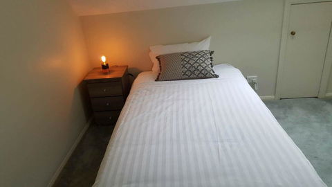 City Townhouse Walking Distance To City - Accommodation NSW 7