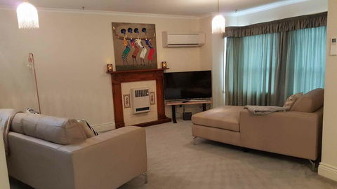 City Townhouse Walking Distance To City - Accommodation NSW 5