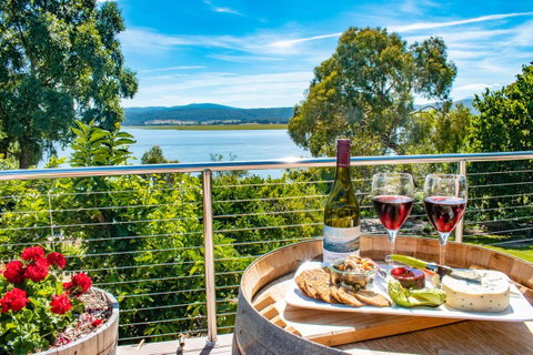 Tamar House - Accommodation NSW 6