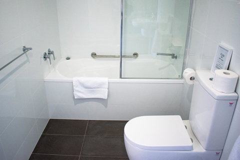Tamar House - Accommodation NSW 11