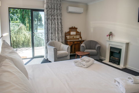 Tamar House - Accommodation NSW 7