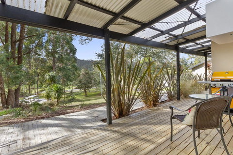Oyster Cove Chalet - Accommodation NSW 7