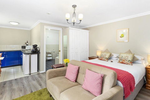Oyster Cove Chalet - Accommodation NSW 8