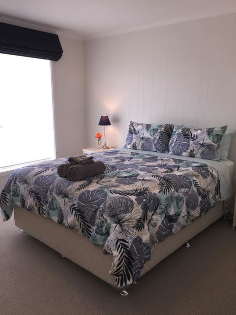 Swansea Beach House Oceanfront - Accommodation NSW 14