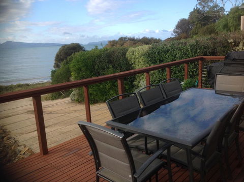 Swansea Beach House Oceanfront - Accommodation NSW 5