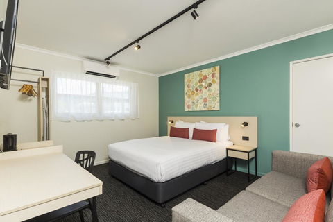 Nightcap At Balaclava Hotel - Accommodation NSW 0