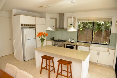 Noosa Water Views - Accommodation NSW 3