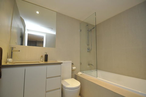 NORTH SYDNEY FULLY SELF CONTAINED MODERN 2 BED APARTMENT (16WAL) - Accommodation NSW 3