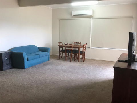 O'Shea's Royal Hotel - Accommodation NSW 1