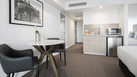 Oaks Toowoomba Hotel - Accommodation NSW 2