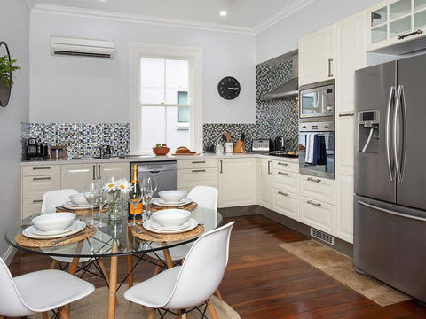 Ocean Mist Cottage - Across From Pet Friendly Beach - Accommodation NSW 3
