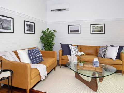 Ocean Mist Cottage - Across From Pet Friendly Beach - Accommodation NSW 0