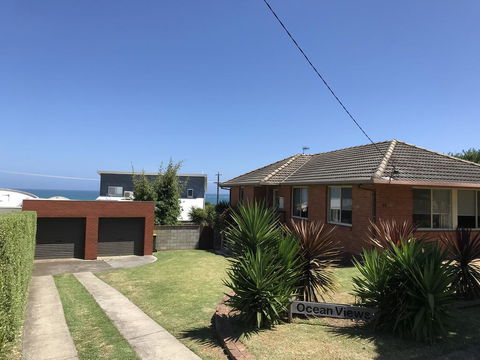 OCEAN VIEWS - Accommodation NSW 0