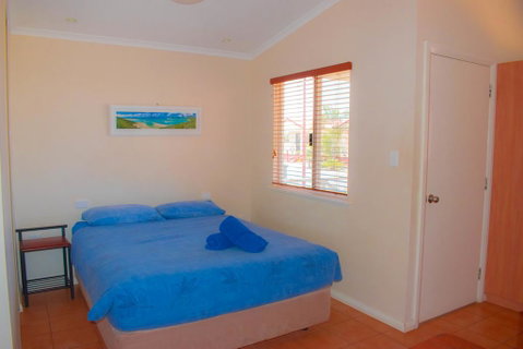 Outback Oasis Caravan Park - Accommodation NSW 2