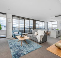 Oversized Luxe 1 Bedder - Amazing Barton - Gym - Accommodation NSW