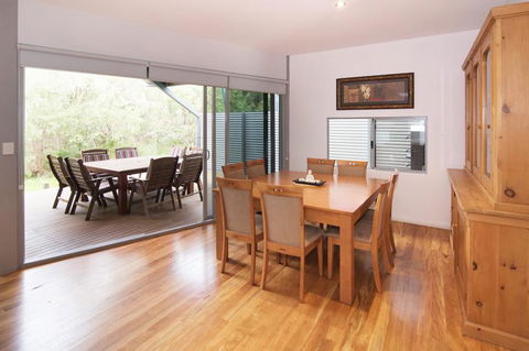 PEPPY TREE HOUSE - Accommodation NSW 1