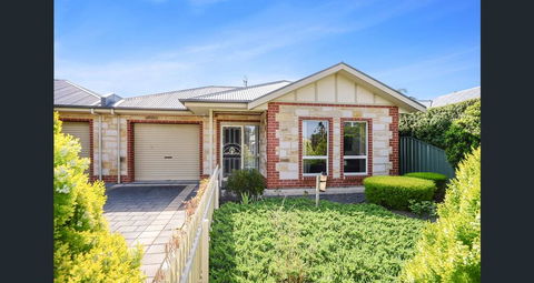Perfect Location Central Modern Cottage - Free WiFi - Accommodation NSW 2
