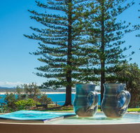 PERFECTLY POSITIONED BEACHFRONT APARTMENT-GREAT LOCATION WITH OCEAN VIEWS - Accommodation NSW