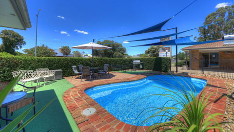 Pevensey Motor Lodge - Accommodation NSW 0