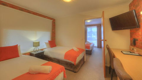 Pevensey Motor Lodge - Accommodation NSW 1