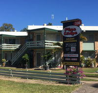 Pine Lodge - Accommodation NSW
