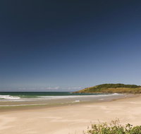 Plomer Beach House - Accommodation NSW