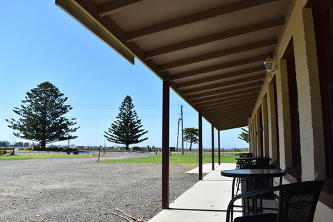 Port Albert Motel - Accommodation NSW 3